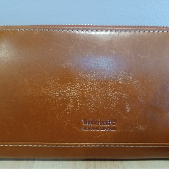 Women's Timberland Leather Wristlet - Picture 3 of 11